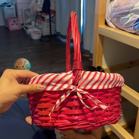 Pink basket - Picture 2 of 2